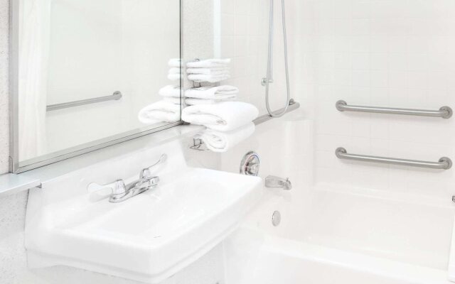 Quality Inn & Suites Willows