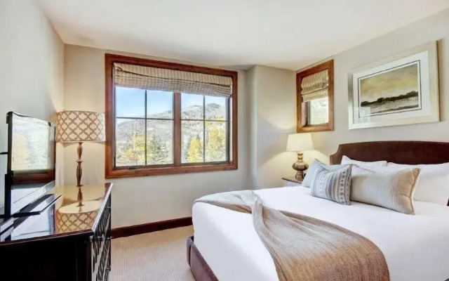Vail Ritz-carlton 3 Bedroom Residence in Lionshead Village
