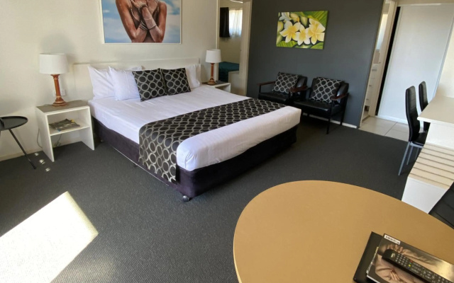 Centre Point Mid City Motor Inn – Guest Rooms – Warwick