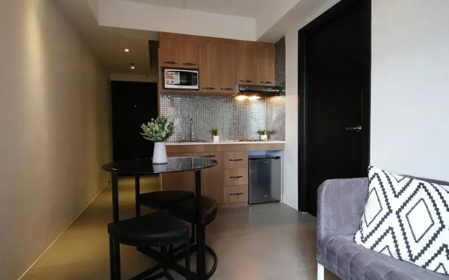 Portovita Tower 2BR 23rd FLR Black Unit W/ Balcony
