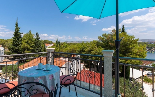 Apartments Dalis