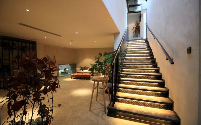 Cloud Community Guesthouse