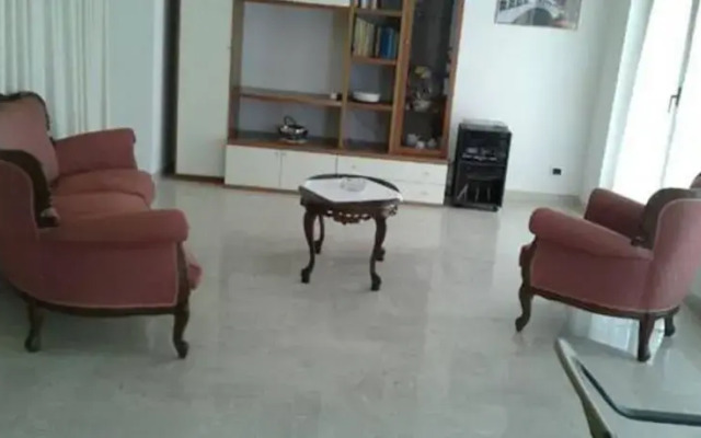 Appartamento In Villa Con Giardino