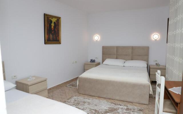 Downtown Apartment 2