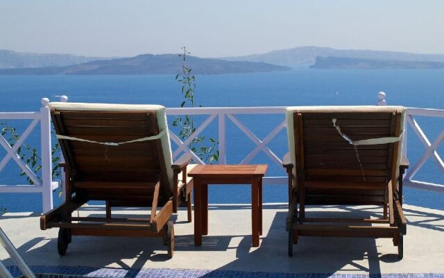 Armeni Village Rooms & Suites