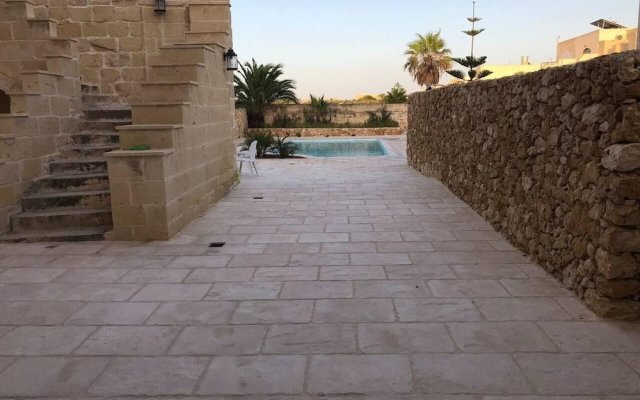 Farmhouse Villa in Gozo With Large Pool & Garden