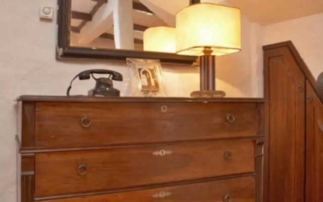 House Rilovic - Two Bedroom House With Swimming Pool and Jacuzzi