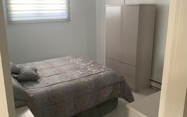 Room-room for Renting Inside House - wit