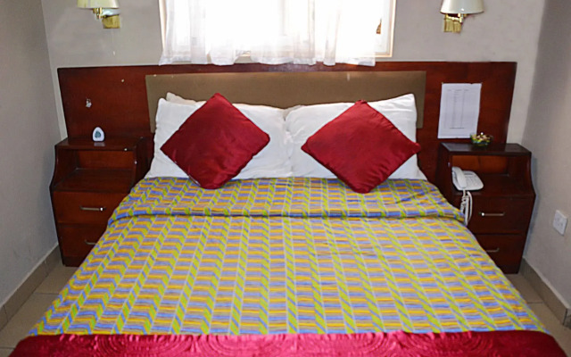 Kunta Kinte Hotel