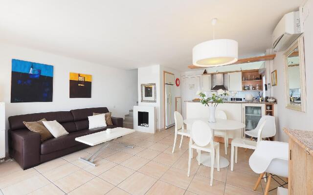 Salins I Three Bedroom No.2