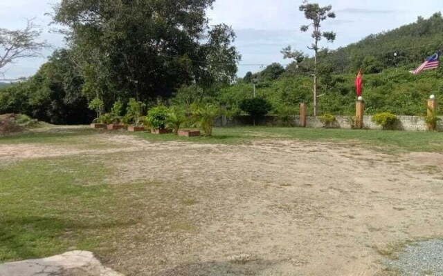 OYO Home 90554 Norfa Camp House