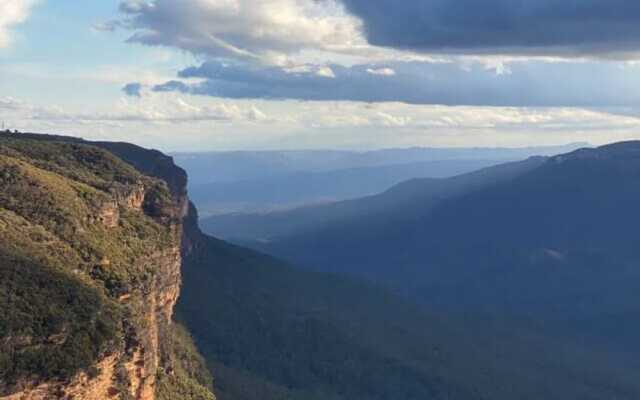 Tullys Hut - Walk to Hikes, Waterfalls, Views