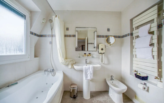 Queens Boutique Hotel