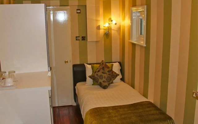 Crompton Guest House