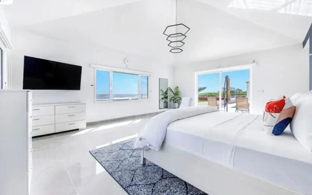 4-bed Villa, Pool, Parking