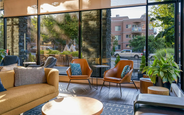 The Oswego Hotel
