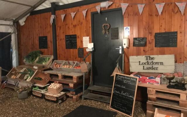 Lakeside Town Farm