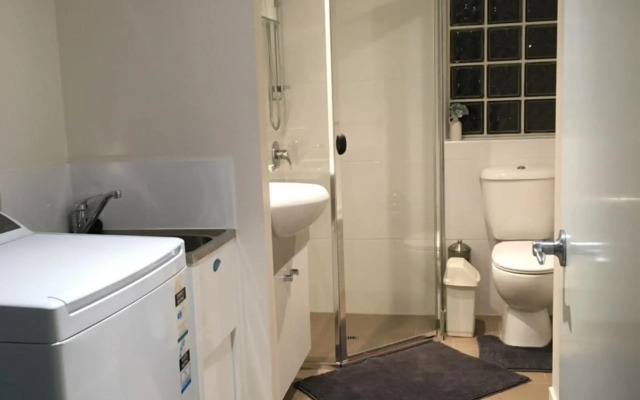 South Brisbane two beds two baths one parking