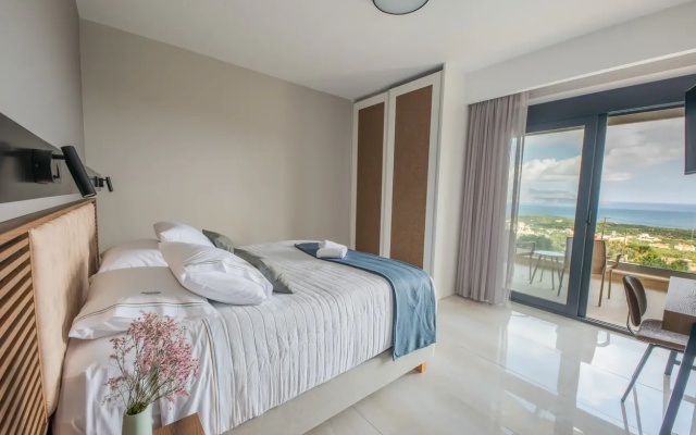 Brand new Luxury Villa With Private Heated Pool
