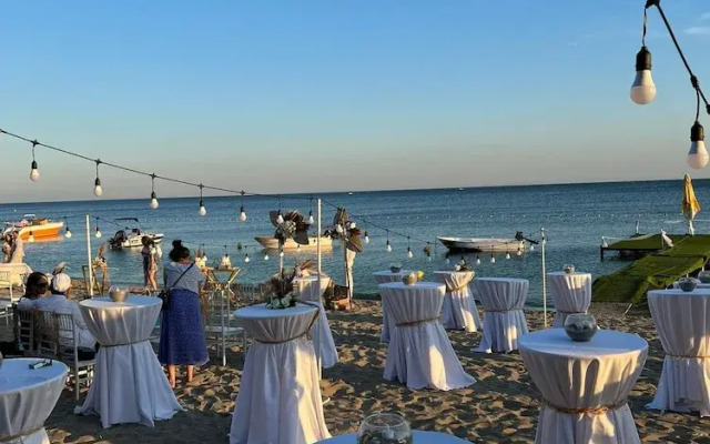 Deniz Otel