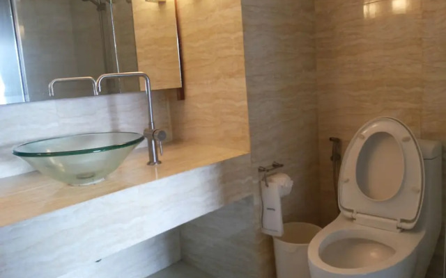 The Green Golf Residence Condominium