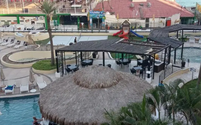 One Bedroom Ocean Front Suite on Medano Beach