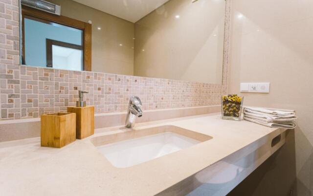 Best Houses 42 - Charming and Central Apartament