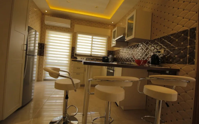 Aqarco Shmaisani Apartment