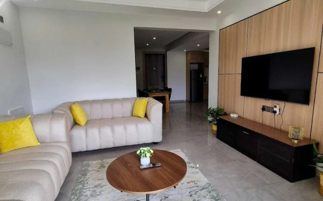 Lux suites 108 Riverside Apartments