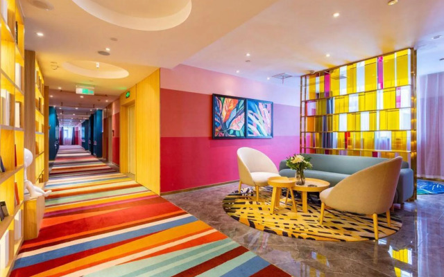 Xique Yujia CC Hotel (Anyang Wenchang Avenue Institute of Technology)