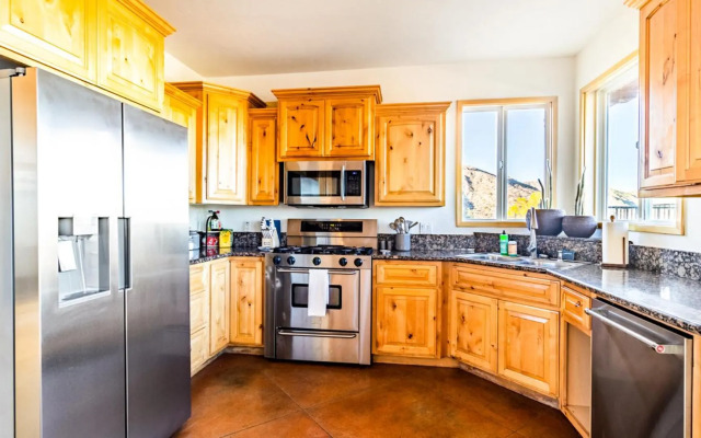 Yucca Viewpoint - Hot Tub - Best View