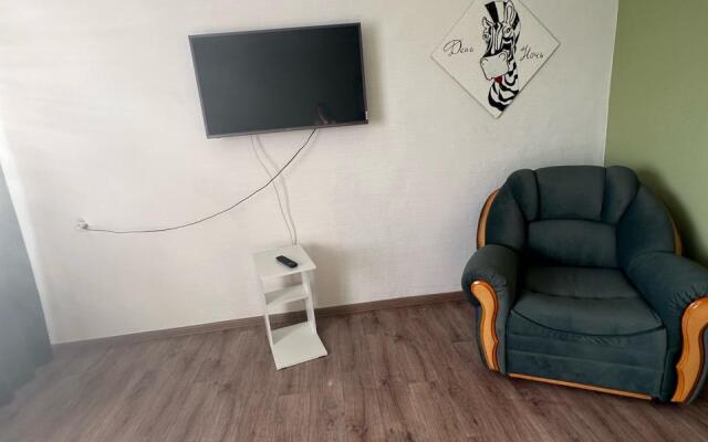 Апартаменты ДеньНочь на ул. Индустриальная д. 17