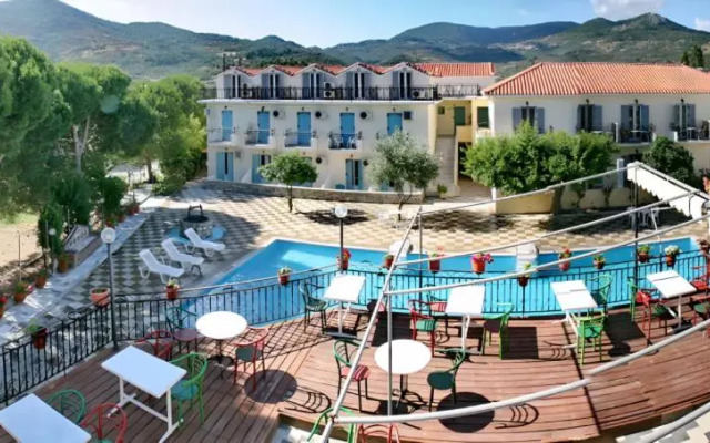 Theofilos Classic Hotel
