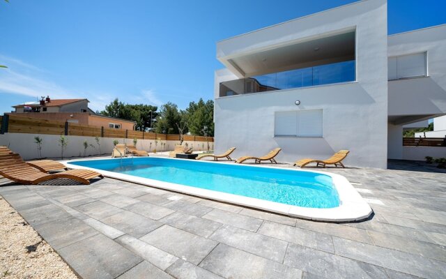 Dreamy Villa in Vodice With Private Swimming Pool