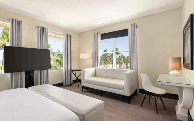 Waldorf Towers South Beach