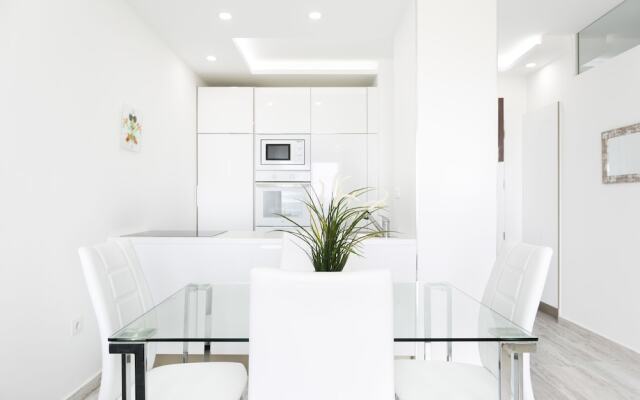 906. Luxury Paraiso Apartment With Sea View