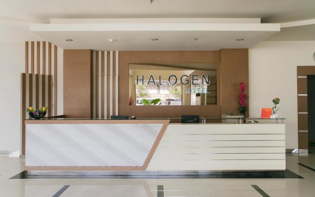 Halogen Hotel