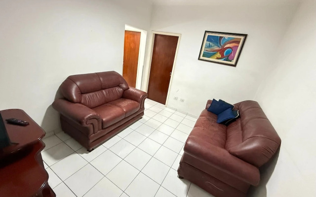 Pé na Areia Praia da Guilhermina IV