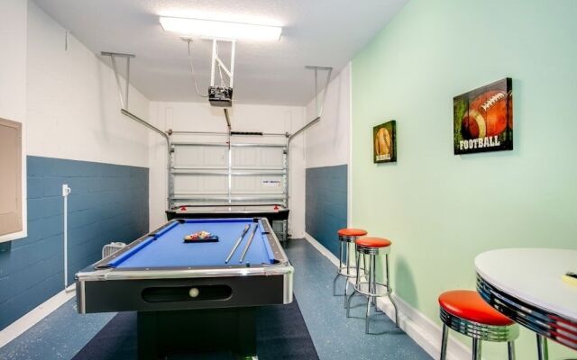 1585tempo 5 Bedroom Home by RedAwning