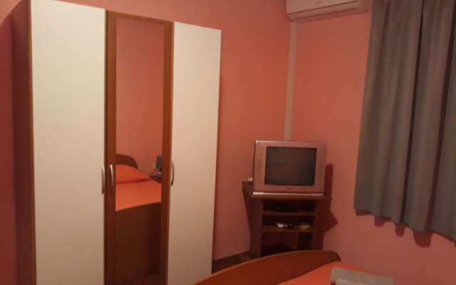Apartments Limuni