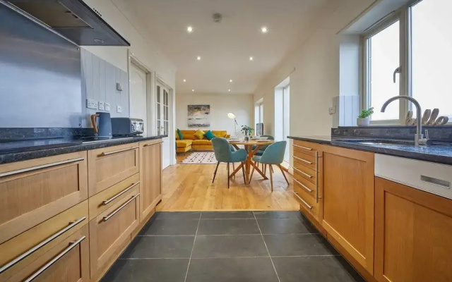 Host Stay Strathview