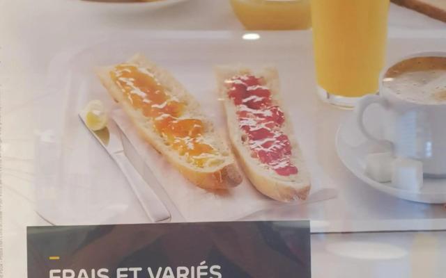 Premiere Classe Besancon - Ecole Valentin
