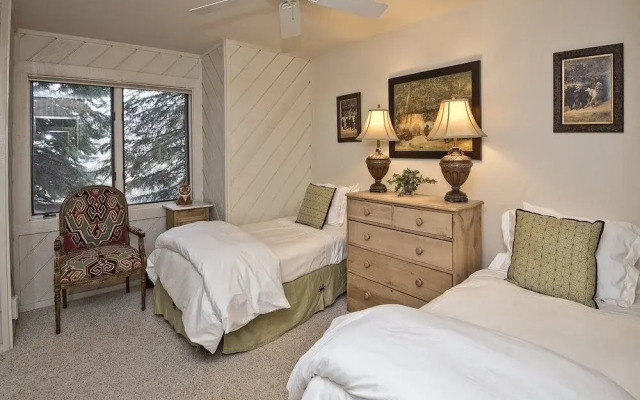 Ridgepoint Townhomes by Beaver Creek Mountain Lodging
