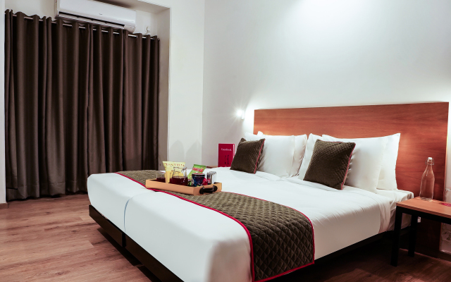 OYO Rooms Near Galleria Market