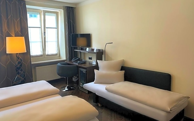 Standard Twin room (twin beds)