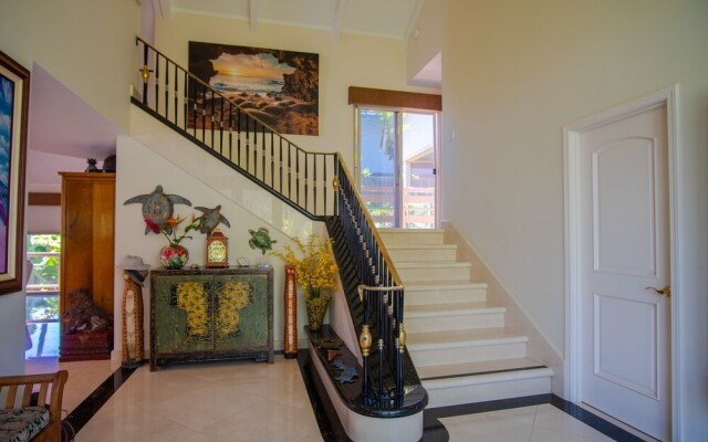 Turtle Cove 3 Bedroom Home by RedAwning