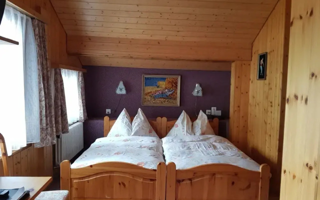 Alpine Budget Rooms by Täscherhof