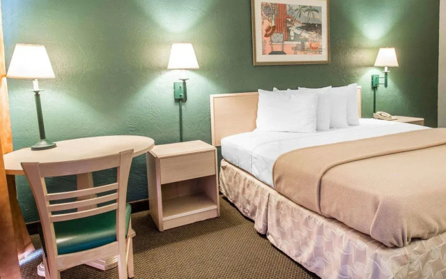 OYO Hotel Mustang Silverspring FL