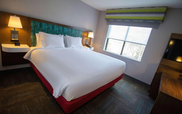 Hampton Inn & Suites North Attleboro