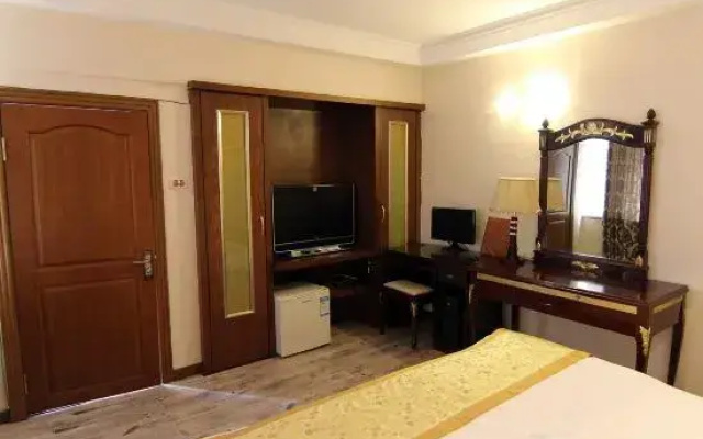 Huiqun Business Hotel